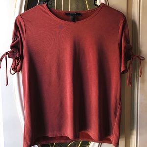 Lace up sleeved shirt!😍